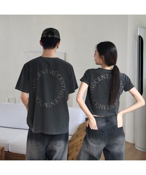 ピグメントダーティウォッシング円形バックロゴ半袖Tシャツ男女共用（2カラー）