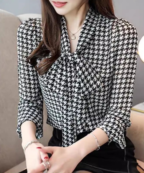 Flugge(フラッジー)の「千鳥格子リボンブラウス(シャツ/ブラウス・レディース・ブラック・LARGE/MEDIUM)」の4枚目の写真