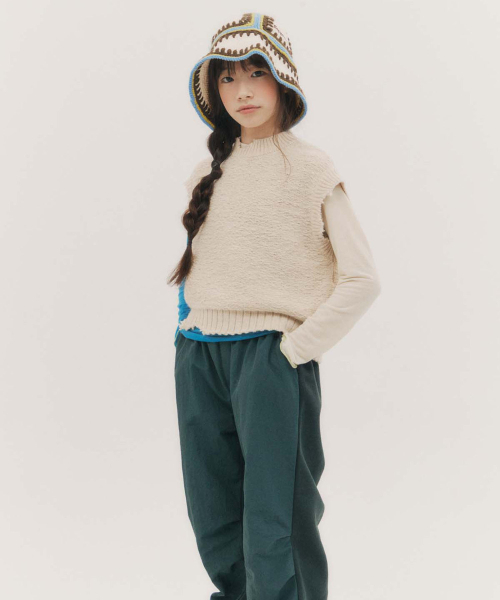 FRISE(フリゼ)の「アークベスト_オートミール_キッズ(ニット/セーター・レディース・その他・130/110/120)」の1枚目の写真