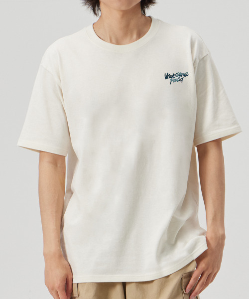 BY.L（バイエル）の「マルチペイズリーグラフィティロゴ半袖Tシャツクリーム（Tシャツ/カットソー・メンズ・その他・MEDIUM/LARGE/X-LARGE）」の4枚目の写真