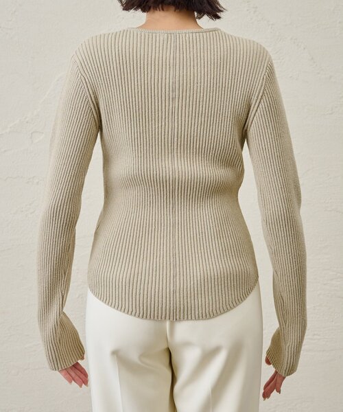 Whim Gazette（ウィムガゼット）の「RAW SILKレースアッププルオーバー（ニット/セーター・レディース・ベージュ/アイボリー・FREE）」の8枚目の写真