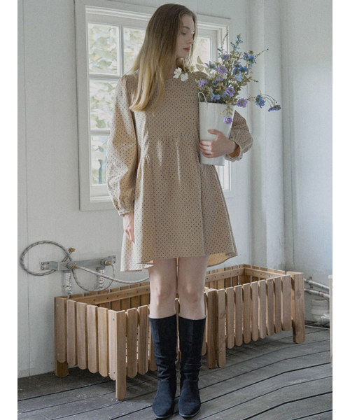 AVANT-G（アバン）の「Dot Corduroy Mini Dress - BEIGE（ワンピース・レディース・ブラック/ベージュ・FREE）」の5枚目の写真