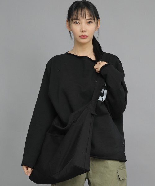 SAINTCREW（セントクルー）の「ペンタゴンポケット ビッグサイズ クロスバッグ PPC-115 ブラック（メッセンジャーバッグ・メンズ・その他・フリー）」の3枚目の写真