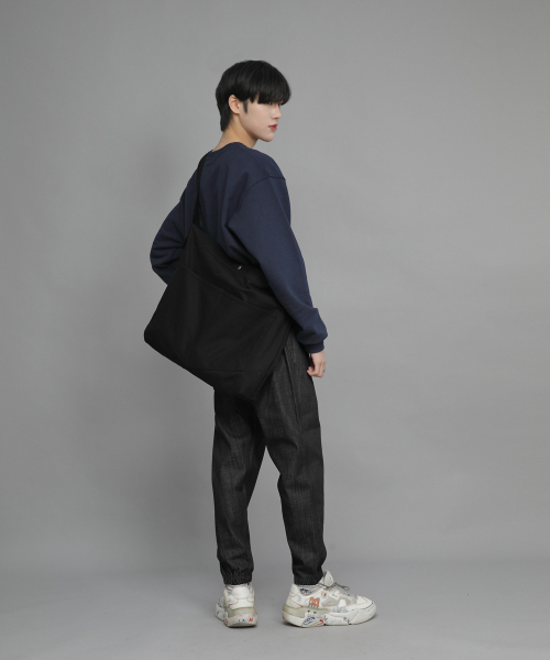 SAINTCREW（セントクルー）の「ペンタゴンポケット ビッグサイズ クロスバッグ PPC-115 ブラック（メッセンジャーバッグ・メンズ・その他・フリー）」の5枚目の写真