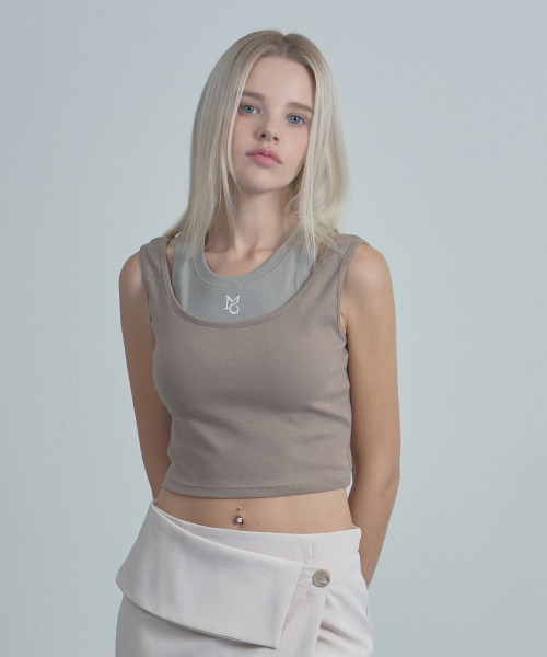 MOIREMOA(モアレモア)の「Double sleeveless top - beige(Tシャツ/カットソー・レディース・ベージュ・FREE)」の2枚目の写真