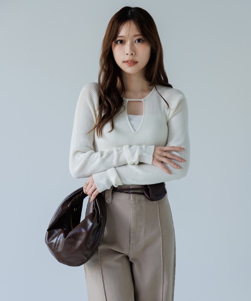 SENEE（セニー）の「high waist pintuck flare pants(ハイウエストピンタックフレアパンツ)（デニムパンツ・レディース・ベージュ/ブラック・MEDIUM/SMALL）」の10枚目の写真