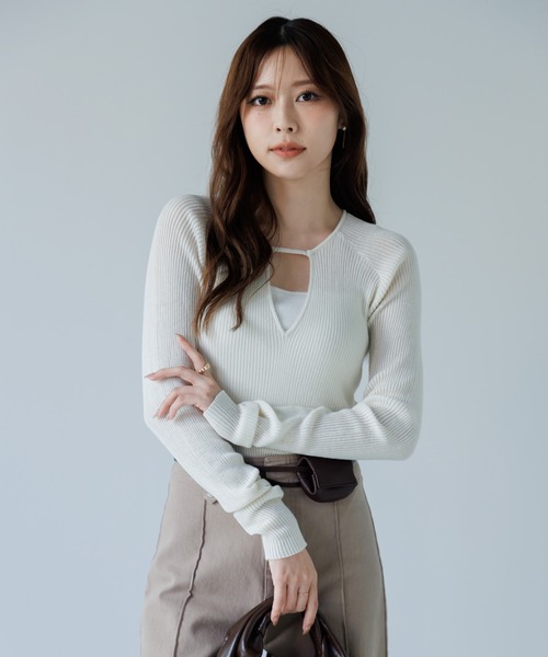 SENEE（セニー）の「high waist pintuck flare pants(ハイウエストピンタックフレアパンツ)（デニムパンツ・レディース・ベージュ/ブラック・MEDIUM/SMALL）」の11枚目の写真