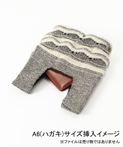 IENA（イエナ）の「ラメMIXボーダーニットバッグ（クラッチバッグ・レディース・ブルー系その他・FREE）」の12枚目の写真