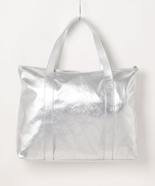 Three Four Time（ｽﾘｰﾌｫｰﾀｲﾑ）の「メタリックビッグバッグ（ショルダーバッグ・レディース・シルバー/シルバー系その他・FREE）」の22枚目の写真
