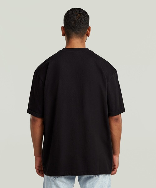 G-STAR(ジースター)の「Multi Technique Graphic Relaxed T-Shirt/ミリタリーディテールグラフィックデザインリラックスオーバーサイズTシャツ(Tシャツ/カットソー・メンズ・ホワイト/ダークブラック・X-LARGE/X-SMALL/MEDIUM/SMALL/LARGE)」の3枚目の写真