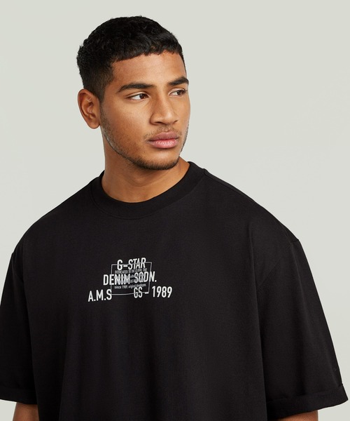 G-STAR(ジースター)の「Multi Technique Graphic Relaxed T-Shirt/ミリタリーディテールグラフィックデザインリラックスオーバーサイズTシャツ(Tシャツ/カットソー・メンズ・ホワイト/ダークブラック・X-LARGE/X-SMALL/MEDIUM/SMALL/LARGE)」の4枚目の写真