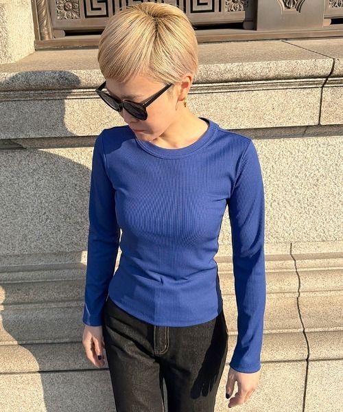 JENNE(ジェンヌ)の「日本製ストレッチリブTシャツ(Tシャツ/カットソー・レディース・ブラック/ブルー/ホワイト・SMALL/MEDIUM/LARGE)」の2枚目の写真
