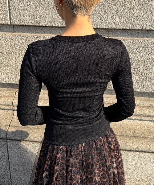 JENNE(ジェンヌ)の「日本製ストレッチリブTシャツ(Tシャツ/カットソー・レディース・ブラック/ブルー/ホワイト・SMALL/MEDIUM/LARGE)」の6枚目の写真