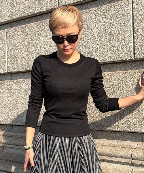 JENNE(ジェンヌ)の「日本製ストレッチリブTシャツ(Tシャツ/カットソー・レディース・ブラック/ブルー/ホワイト・SMALL/MEDIUM/LARGE)」の12枚目の写真