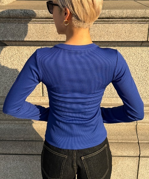 JENNE(ジェンヌ)の「日本製ストレッチリブTシャツ(Tシャツ/カットソー・レディース・ブラック/ブルー/ホワイト・SMALL/MEDIUM/LARGE)」の16枚目の写真