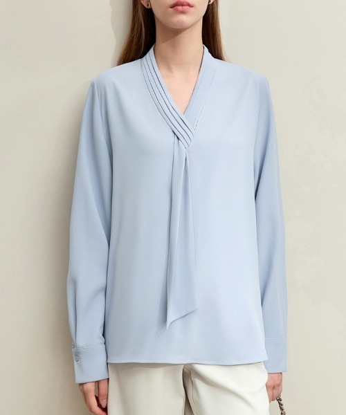 ONEP STAR（ワンピスター）の「プリーツネックブラウス（シャツ/ブラウス・レディース・ブルー/オフホワイト・MEDIUM）」の17枚目の写真