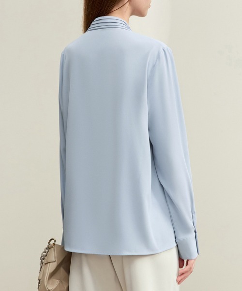 ONEP STAR（ワンピスター）の「プリーツネックブラウス（シャツ/ブラウス・レディース・ブルー/オフホワイト・MEDIUM）」の20枚目の写真