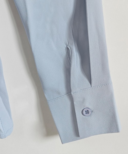 ONEP STAR（ワンピスター）の「プリーツネックブラウス（シャツ/ブラウス・レディース・ブルー/オフホワイト・MEDIUM）」の14枚目の写真