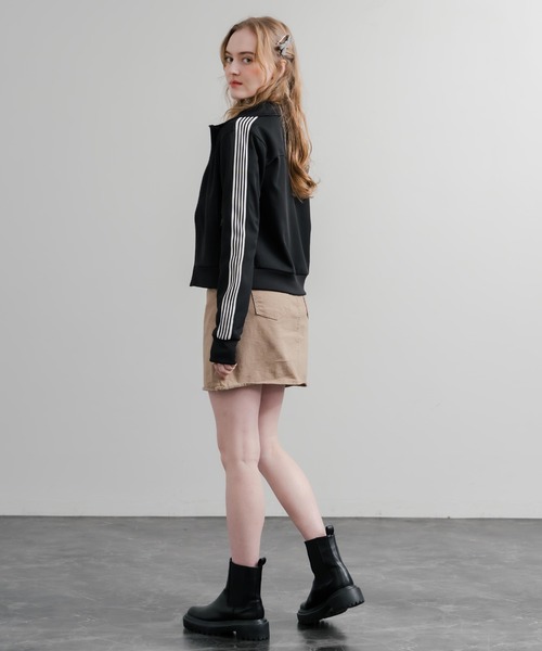 THE NORTH FACE（ザノースフェイス）の「日本未展開モデル WHITE LABEL THE NORTH FACE W'S TNF TRACK JACKET 袖ラインショート丈トラックジャケット ジップパーカー（ジャージ・レディース・オフホワイト/ブラック/ライトピンク・S/M/L）」の14枚目の写真