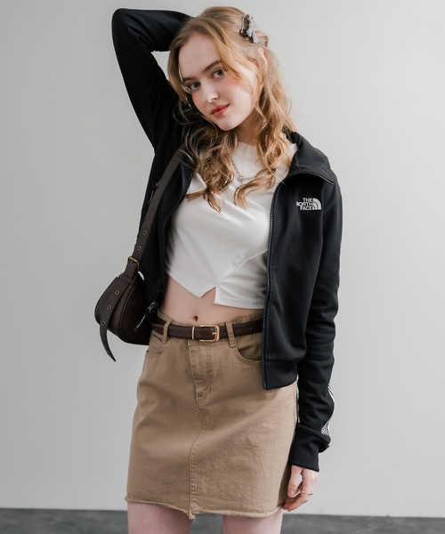 THE NORTH FACE（ザノースフェイス）の「日本未展開モデル WHITE LABEL THE NORTH FACE W'S TNF TRACK JACKET 袖ラインショート丈トラックジャケット ジップパーカー（ジャージ・レディース・オフホワイト/ブラック/ライトピンク・S/M/L）」の15枚目の写真