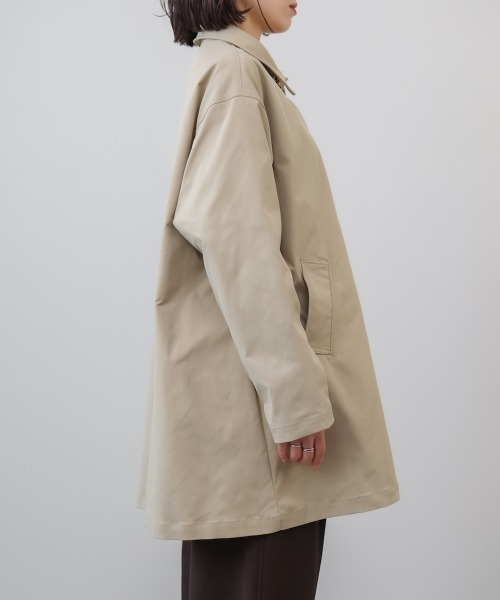 Bou Jeloud(ブージュルード)の「スカーフ付スプリングコート(ダウンジャケット/コート・レディース・ライトベージュ/ブラック・38)」の19枚目の写真