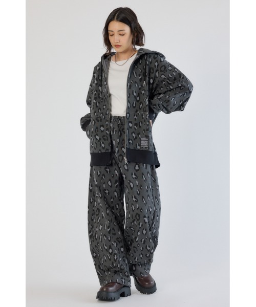 RODEO CROWNS WIDE BOWL（ロデオクラウンズワイドボウル）の「SHARE PATTERN W ジップパーカー（パーカー・レディース・ベージュ系その他/グレー系その他/ブラウン系その他・LARGE/MEDIUM）」の12枚目の写真