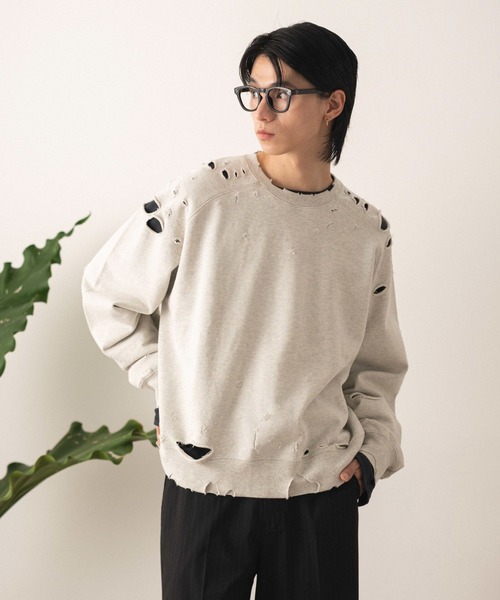 LUCY(ルーシー)の「LUCY/【26年春新作】ショートダメージプルオーバー(スウェット・メンズ・ブラック系その他/オフホワイト・LARGE/MEDIUM)」の1枚目の写真