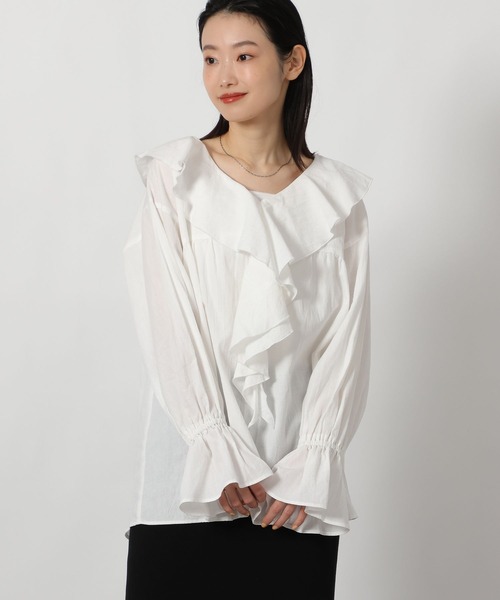 LAKOLE（ラコレ）の「ラッフルフリルブラウス / 656391（シャツ/ブラウス・レディース・ブルー/オフホワイト/ブラック/イエロー・FREE）」の21枚目の写真