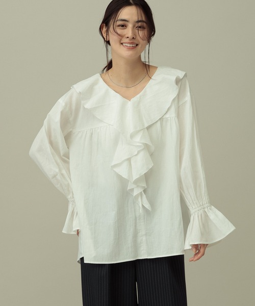 LAKOLE（ラコレ）の「ラッフルフリルブラウス / 656391（シャツ/ブラウス・レディース・ブルー/オフホワイト/ブラック/イエロー・FREE）」の9枚目の写真