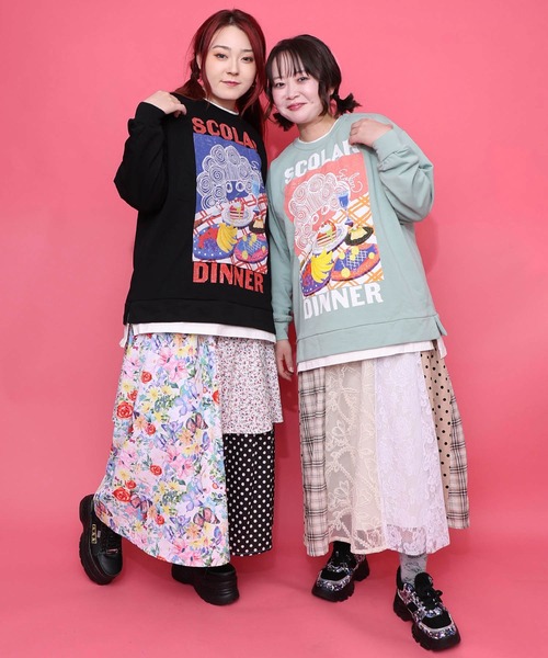 ScoLar(スカラー)の「161610:スカラーちゃんの夕食柄レイヤード風配色プルオーバー(Tシャツ/カットソー・レディース・ブラック/アイボリー/グリーン・M)」の5枚目の写真