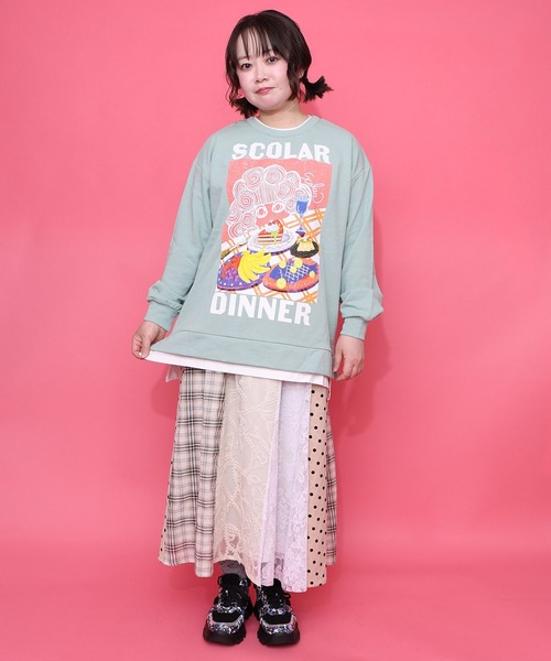 ScoLar(スカラー)の「161610:スカラーちゃんの夕食柄レイヤード風配色プルオーバー(Tシャツ/カットソー・レディース・ブラック/アイボリー/グリーン・M)」の12枚目の写真