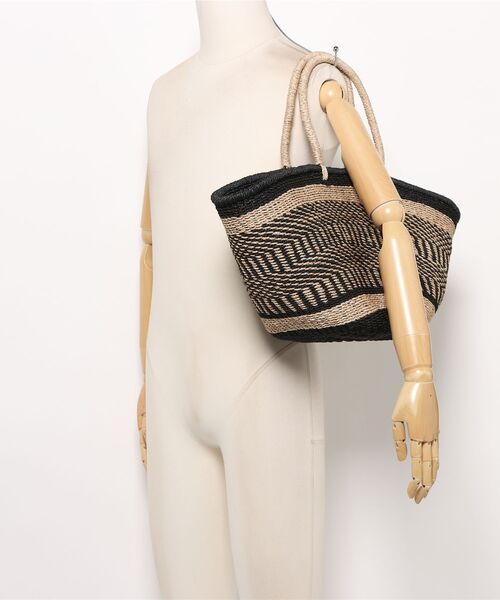 The Bagmati（ザバグマティ）の「【The Bagmati/ザバグマティ】舟形　かごバッグ（かごバッグ・レディース・ベージュ×ブラック/ベージュ・FREE）」の6枚目の写真