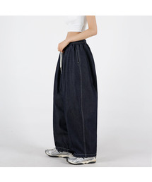 UMM（ウム）の「レディースノンフェイドステッチツーピンタックバルーンデニムパンツ2COLOR（デニムパンツ）」