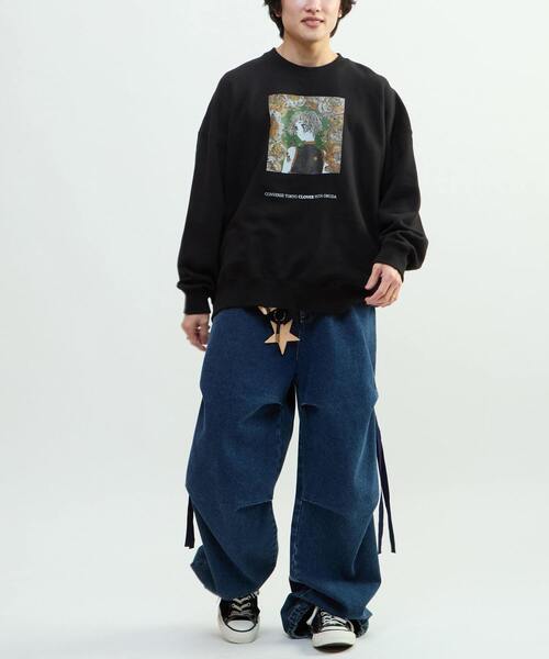 CONVERSE TOKYO（コンバーストウキョウ）の「【CLAMP】『CLOVER』GRAPHIC SWEAT（スウェット・レディース・ブラック・FREE）」の4枚目の写真