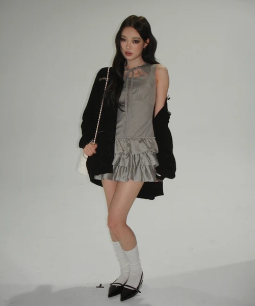 andwang(アンドワン)の「Ornament Bicolor Knit Cardigan(カーディガン/ボレロ・レディース・ブラック/グレー・FREE)」の10枚目の写真