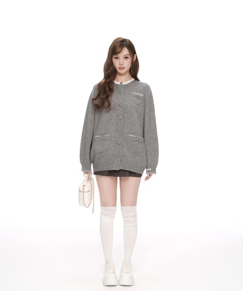 andwang(アンドワン)の「Ornament Bicolor Knit Cardigan(カーディガン/ボレロ・レディース・ブラック/グレー・FREE)」の21枚目の写真