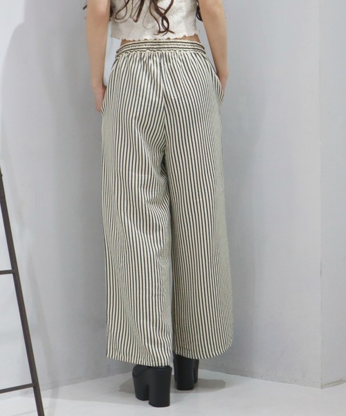 CECIL McBEE（セシルマクビー）の「サッカーストライプワイドイージーパンツ（その他パンツ・レディース・ブルー/ブラック・LARGE/MEDIUM）」の5枚目の写真