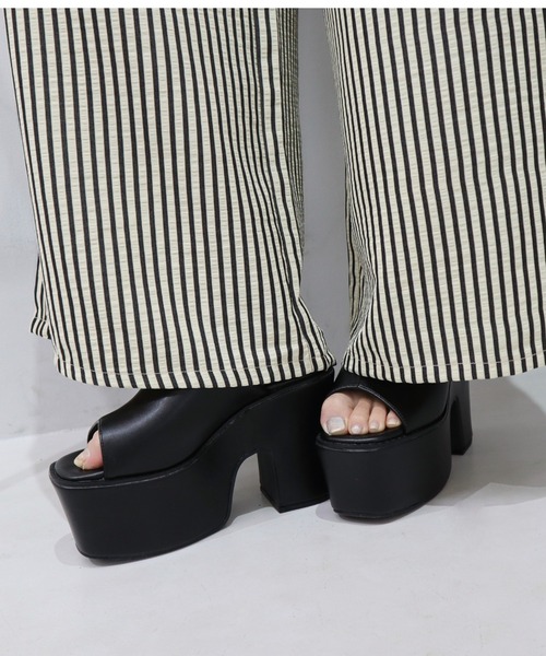 CECIL McBEE（セシルマクビー）の「サッカーストライプワイドイージーパンツ（その他パンツ・レディース・ブルー/ブラック・LARGE/MEDIUM）」の9枚目の写真