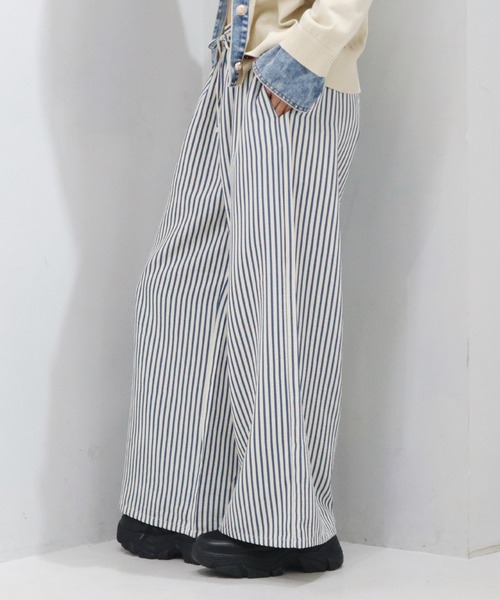 CECIL McBEE（セシルマクビー）の「サッカーストライプワイドイージーパンツ（その他パンツ・レディース・ブルー/ブラック・LARGE/MEDIUM）」の11枚目の写真