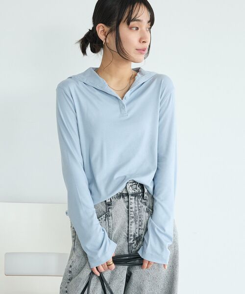 CRAFT STANDARD BOUTIQUE(クラフトスタンダードブティック)の「ハイネックハーフボタンプルオーバー(Tシャツ/カットソー・レディース・杢グレー/オフホワイト/ライトブルー・FREE)」の4枚目の写真