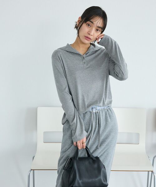 CRAFT STANDARD BOUTIQUE(クラフトスタンダードブティック)の「ハイネックハーフボタンプルオーバー(Tシャツ/カットソー・レディース・杢グレー/オフホワイト/ライトブルー・FREE)」の15枚目の写真