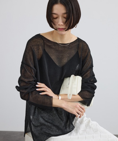 SALON adam et rope'（サロン アダム エ ロペ）の「オーガニックリネンシアーボートネックプルオーバー（ニット/セーター・レディース・ホワイト/ブラック/ブラウン・FREE）」の4枚目の写真