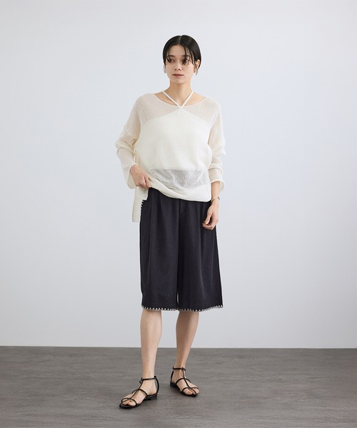 SALON adam et rope'（サロン アダム エ ロペ）の「オーガニックリネンシアーボートネックプルオーバー（ニット/セーター・レディース・ホワイト/ブラック/ブラウン・FREE）」の5枚目の写真