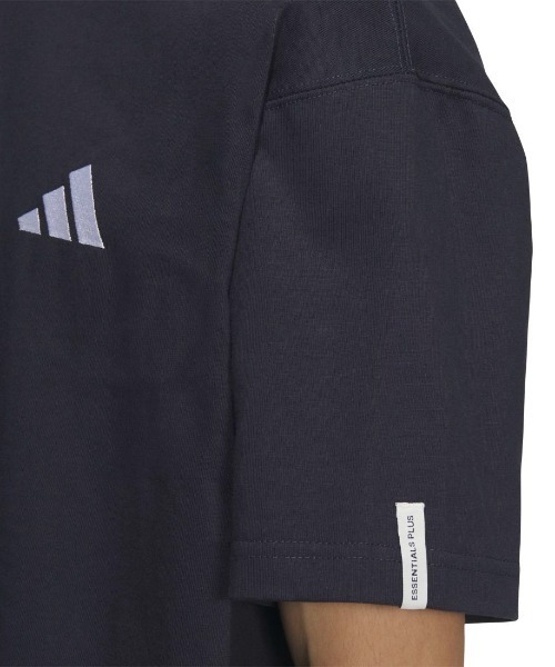 adidas(アディダス)の「アディダス adidas エッセンシャルズ プラス ルーズフィット スモールロゴ 半袖Tシャツ(Tシャツ/カットソー・メンズ・ブラック/ネイビー/ホワイト/ブルー・S/M/3L/LL/L)」の10枚目の写真