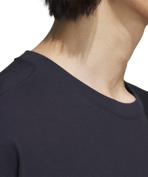 adidas(アディダス)の「アディダス adidas エッセンシャルズ プラス ルーズフィット スモールロゴ 半袖Tシャツ(Tシャツ/カットソー・メンズ・ブラック/ネイビー/ホワイト/ブルー・S/M/3L/LL/L)」の9枚目の写真