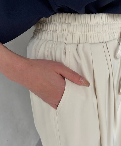Chez toi（シェトワ）の「クレープイージーパンツ（その他パンツ・レディース・ライトグレー/アイボリー/チャコールグレー・FREE）」の16枚目の写真
