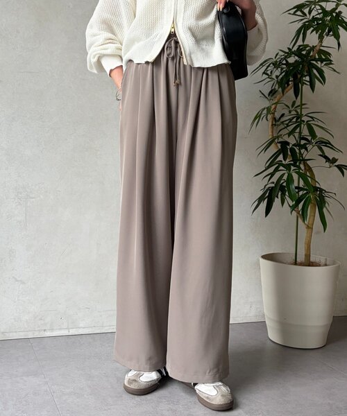 Chez toi（シェトワ）の「クレープイージーパンツ（その他パンツ・レディース・ライトグレー/アイボリー/チャコールグレー・FREE）」の17枚目の写真