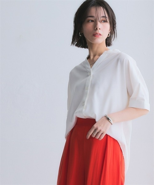 nissen(ニッセン)の「さらりとろけるスキッパーブラウス(防しわ・吸汗速乾)<大きいサイズ有>(シャツ/ブラウス・レディース・ブルー/オフホワイト/ベージュ/チャコール/ダークカーキ・S/M/L/LL/3L)」の16枚目の写真