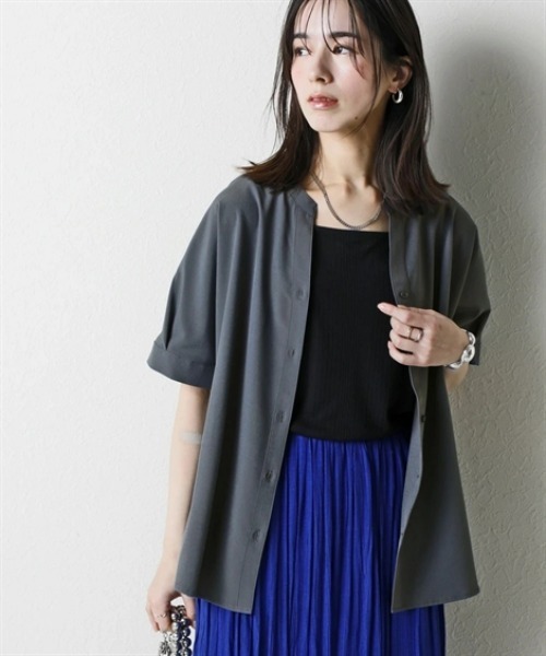 nissen(ニッセン)の「さらりとろけるスキッパーブラウス(防しわ・吸汗速乾)<大きいサイズ有>(シャツ/ブラウス・レディース・ブルー/オフホワイト/ベージュ/チャコール/ダークカーキ・S/M/L/LL/3L)」の7枚目の写真