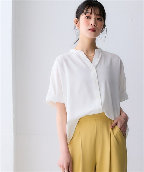 nissen(ニッセン)の「さらりとろけるスキッパーブラウス(防しわ・吸汗速乾)<大きいサイズ有>(シャツ/ブラウス・レディース・ブルー/オフホワイト/ベージュ/チャコール/ダークカーキ・S/M/L/LL/3L)」の22枚目の写真